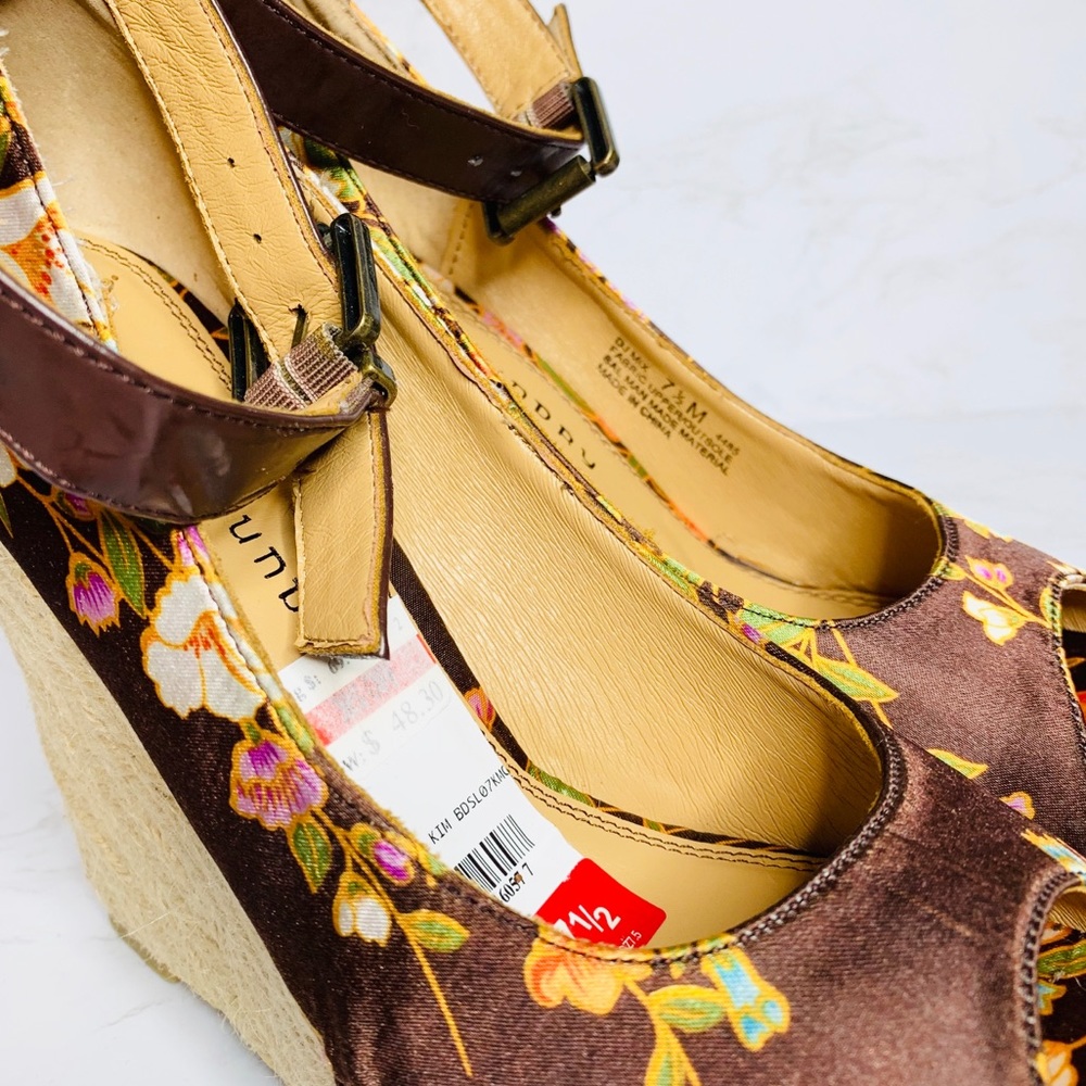 SOLD-Chinese Laundry | 5” Wedges Dj Mix Peep Toe - Picture 3 of 7